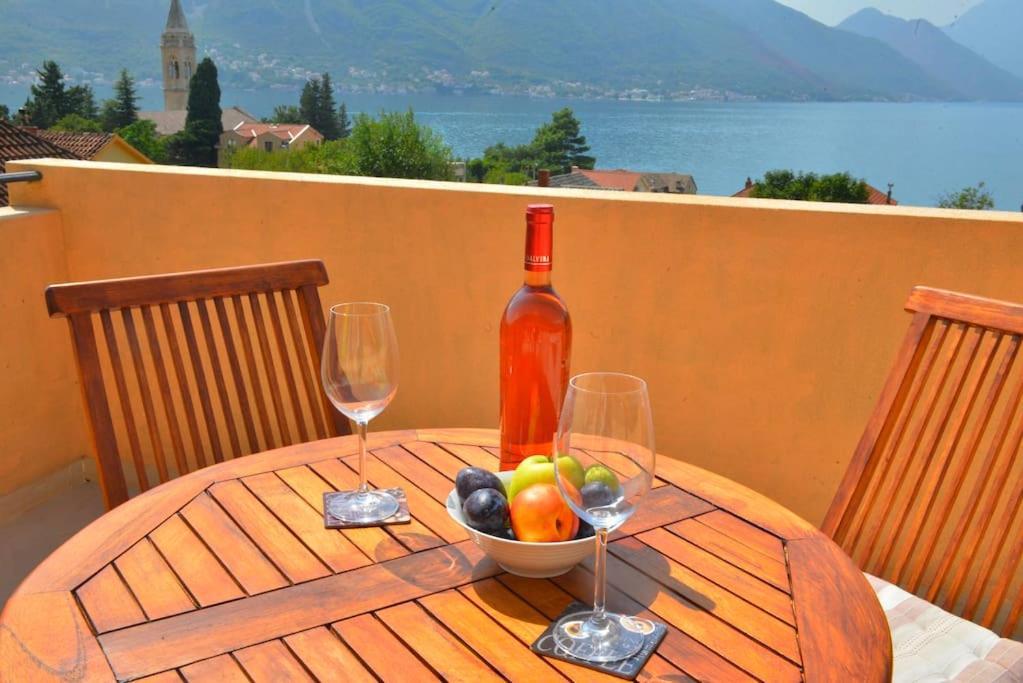 D Apartment Kotor Exterior foto